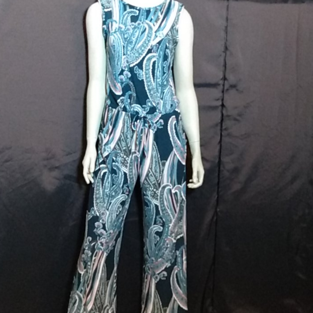 Super cute jumpsuit